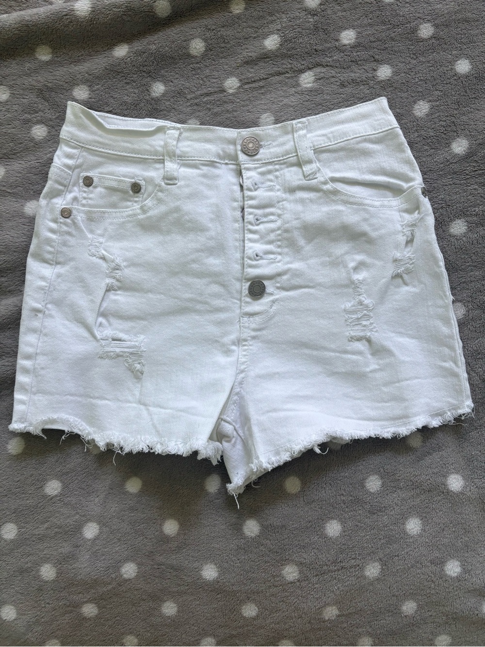 Charlotte Russe Refuge White Distressed Denim Shorts | Size 6 - Picture 1 of 3